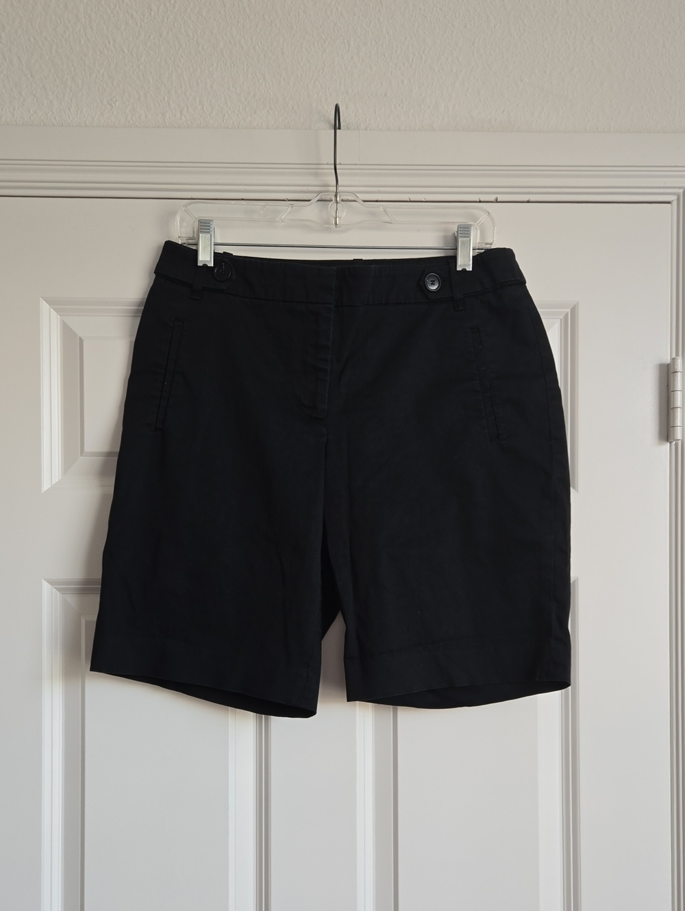 Ann Taylor loft shorts (black)
